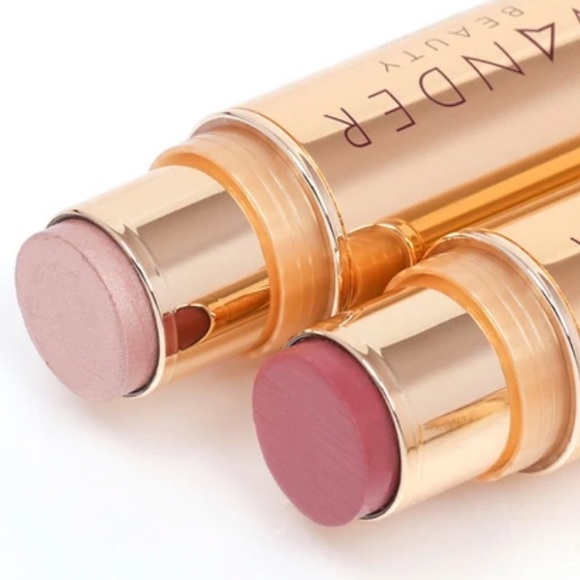 Wander Beauty Other - ⭐️HOST PICK⭐️🆕 Wander Beauty -  Blush and Illuminator - Berry Whisper/Nude Glow